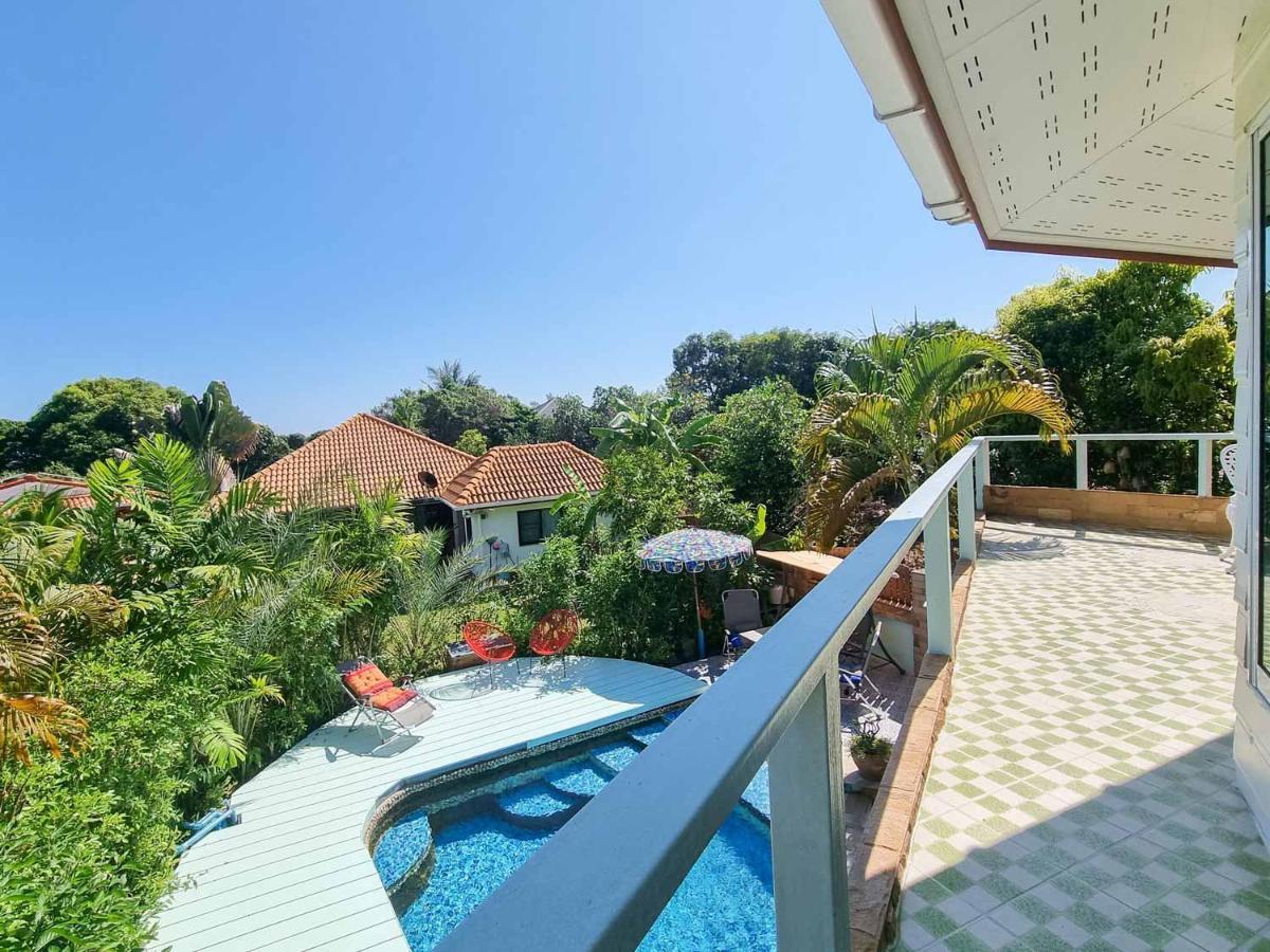 Tina's Living Paradise - With Private Pool *