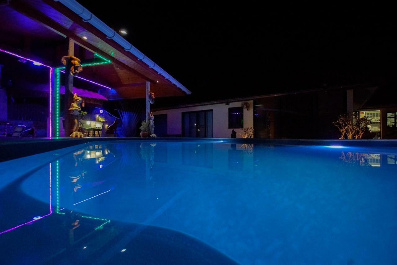Tina's Living Paradise - With Private Pool Holiday home